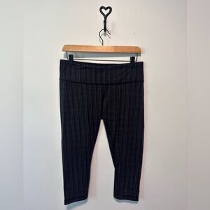 Black and Gray Patterned Leggings